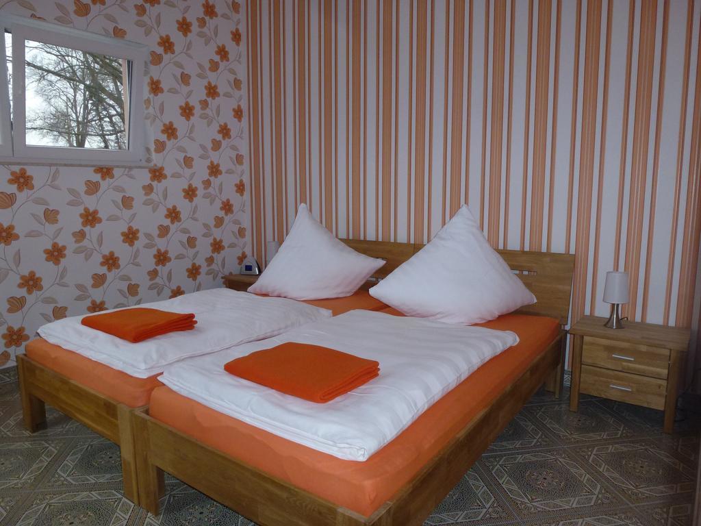 Villa Ferienoase An Der Wublitz à Potsdam Extérieur photo